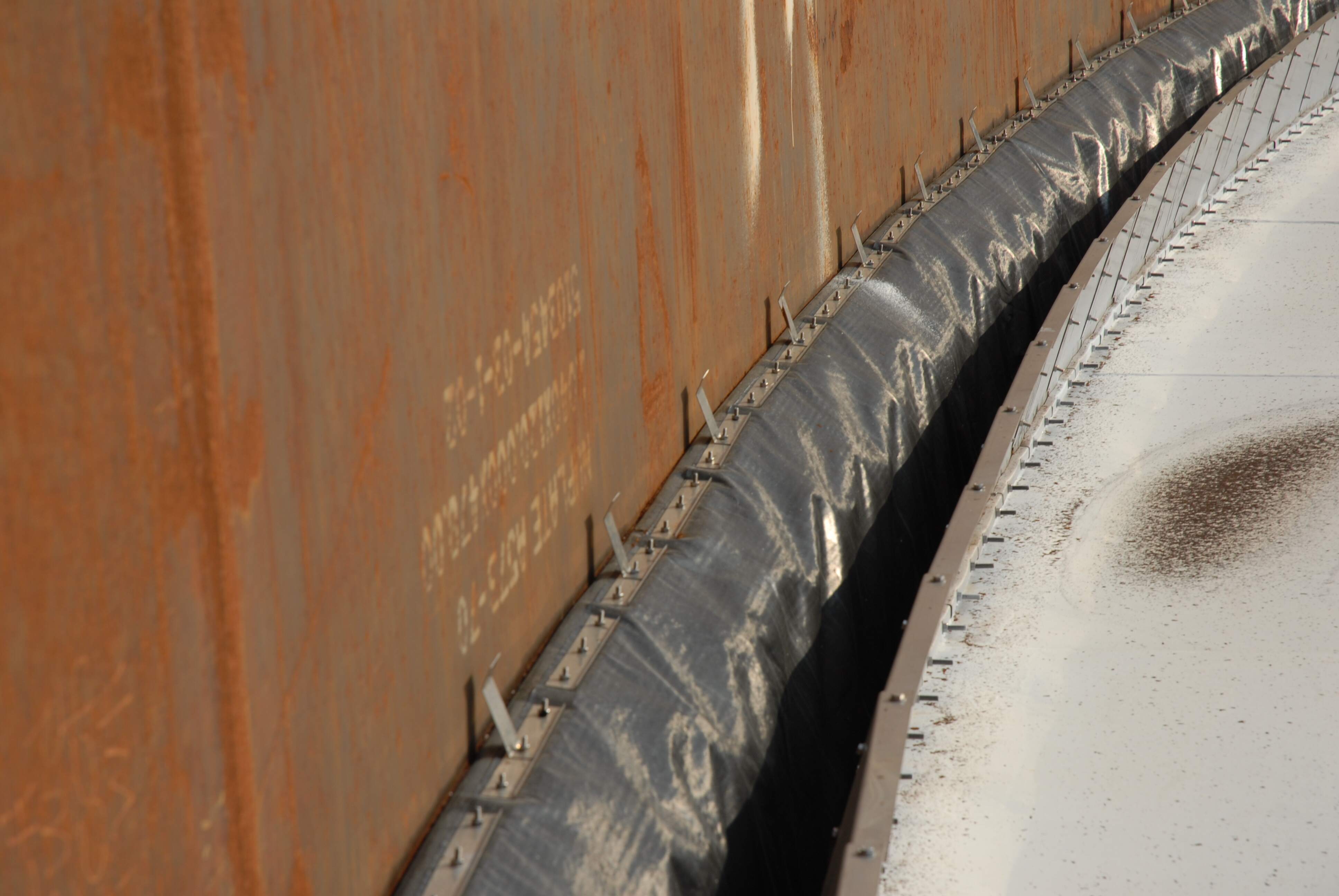 CrossFilm wiper seal on a floating roof tank